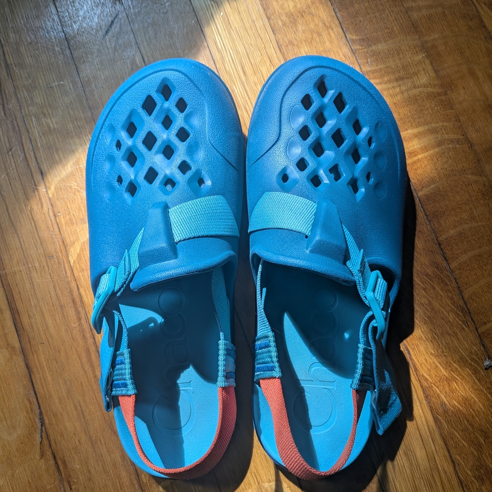 Women's Chaco Clog Sandals, Size 9 - Picture 4 of 6